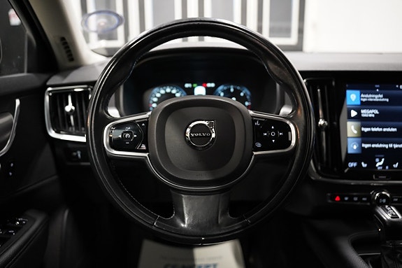 Volvo V90 10 of 21