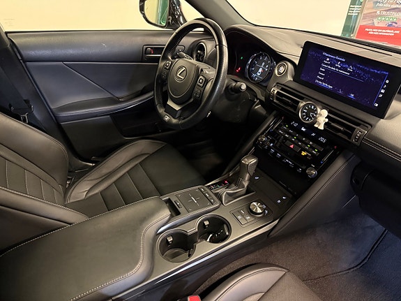 Lexus IS F 9 of 18