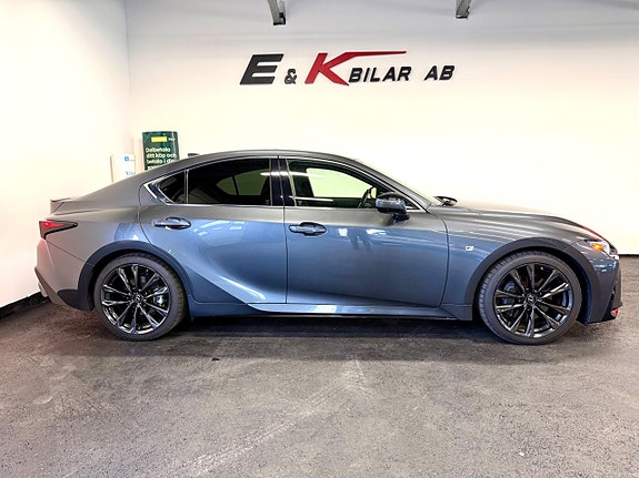 Lexus IS F 3 of 5
