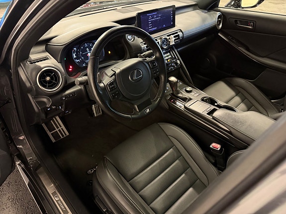 Lexus IS F 13 of 18