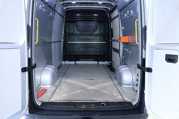 Volkswagen Crafter 9 of 11