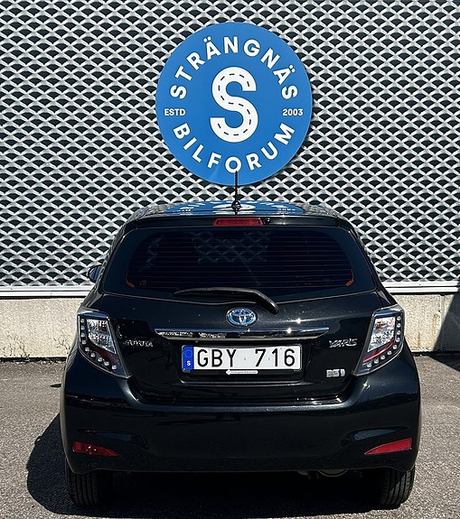 Toyota Yaris 5 of 17