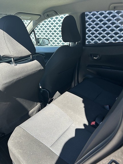 Toyota Yaris 17 of 17