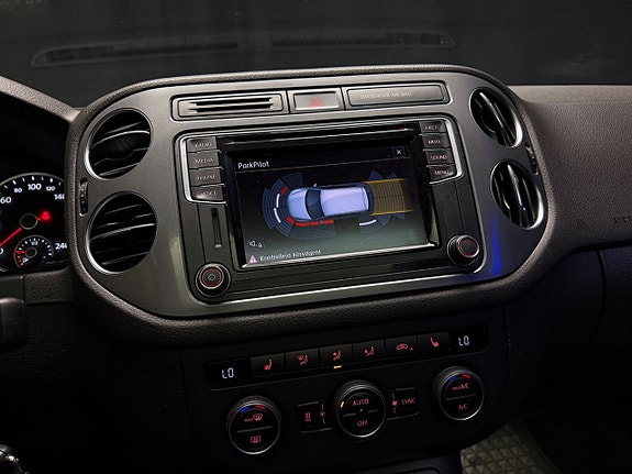 Volkswagen Tiguan 23 of 29