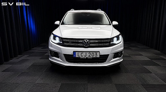 Volkswagen Tiguan 2 of 5