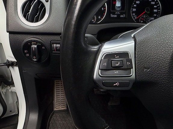 Volkswagen Tiguan 17 of 29