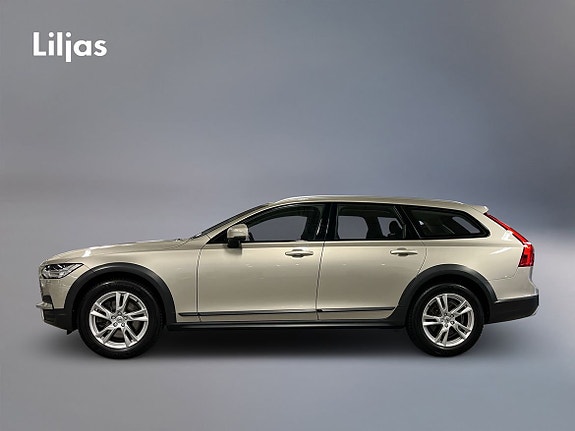 Volvo V90 Cross Country 3 of 11