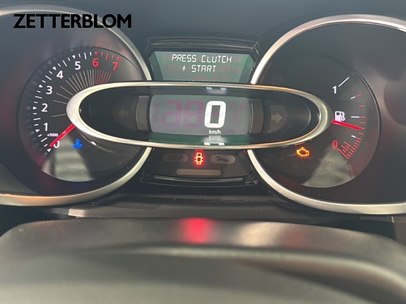 Renault Clio 11 of 15