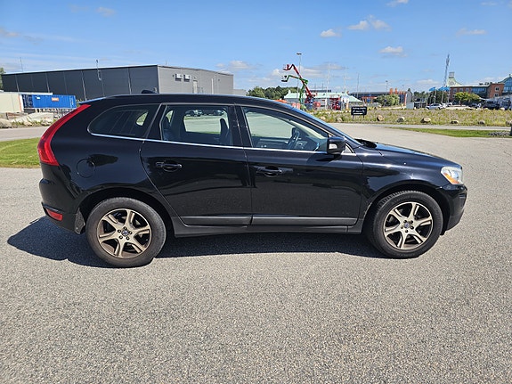 Volvo XC60 5 of 5