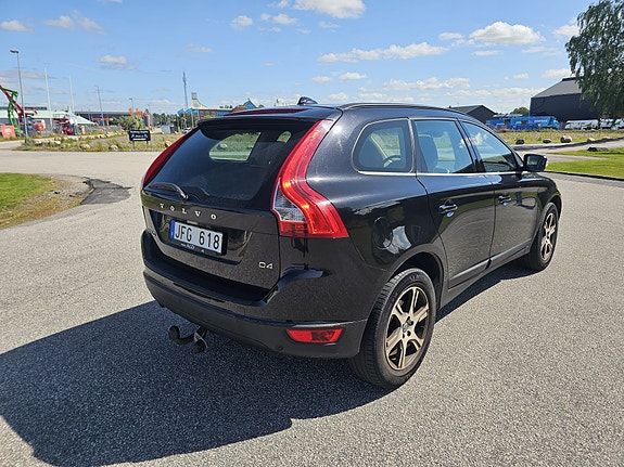 Volvo XC60 4 of 5