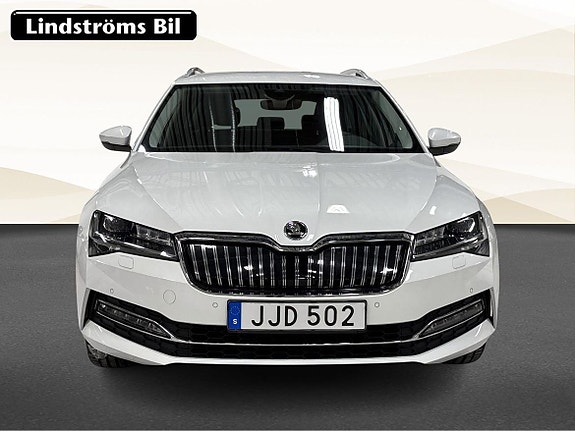 Skoda Superb 8 of 19