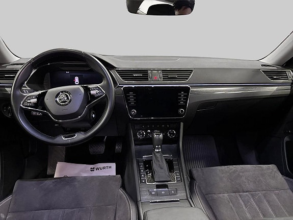 Skoda Superb 11 of 19