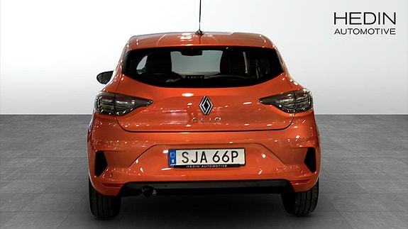 Renault Clio 7 of 9