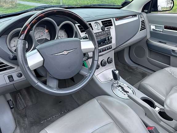 Chrysler Sebring 9 of 15