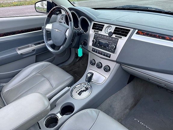 Chrysler Sebring 11 of 15