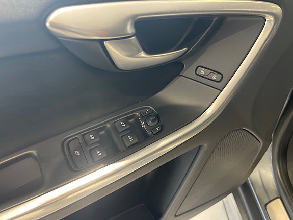 Volvo XC60 12 of 13