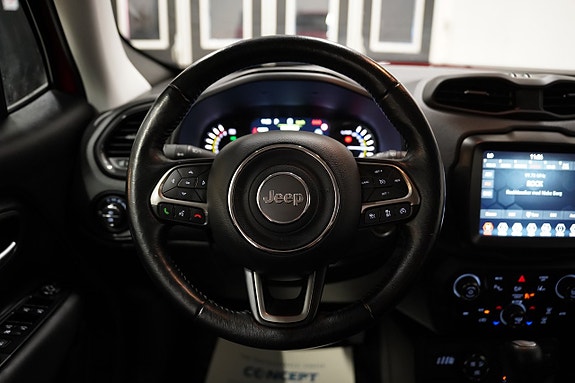 Jeep Renegade 11 of 21