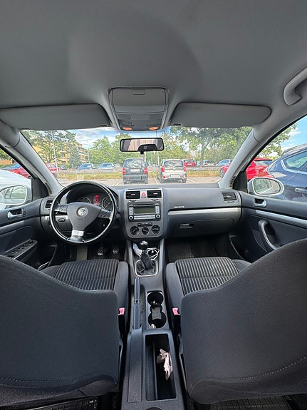 Volkswagen Golf V 5 of 5