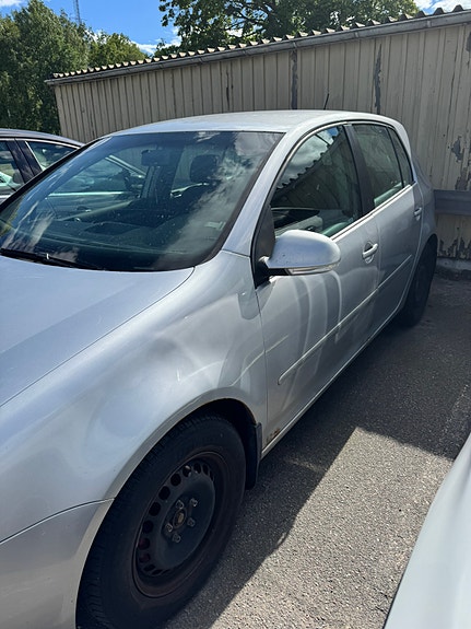 Volkswagen Golf V 3 of 5