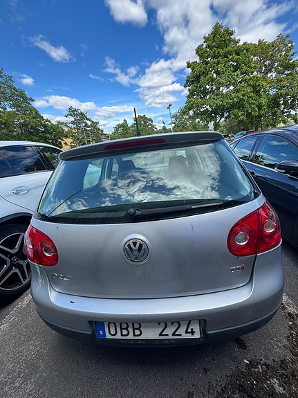 Volkswagen Golf V 4 of 5