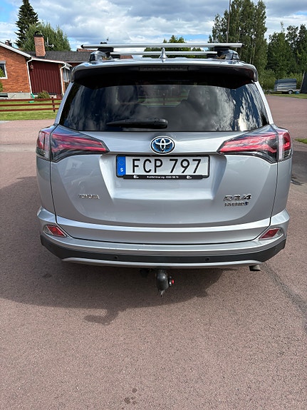 Toyota RAV4 7 of 7