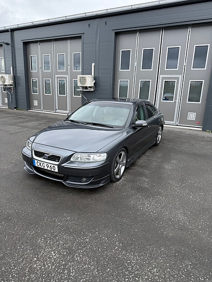 Volvo S60 3 of 5