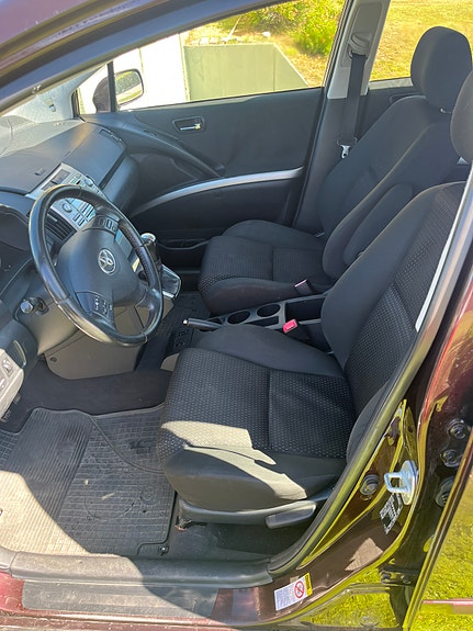 Toyota Corolla Verso 6 of 8