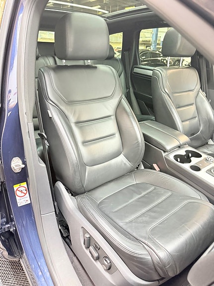 Volkswagen Touareg 6 of 17