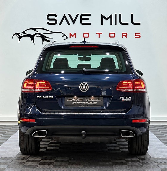 Volkswagen Touareg 3 of 17