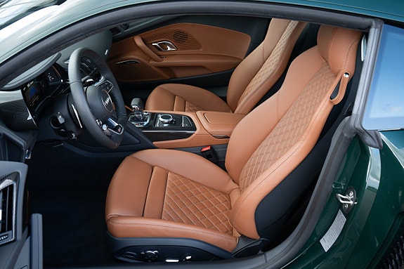 Audi R8 10 of 28
