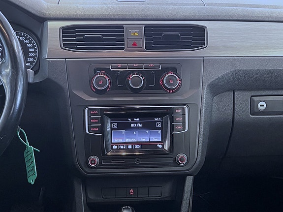 Volkswagen Caddy Maxi 10 of 16