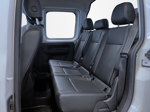 Volkswagen Caddy Maxi 13 of 16