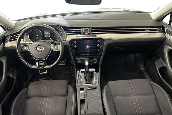 Volkswagen Passat Alltrack 11 of 30