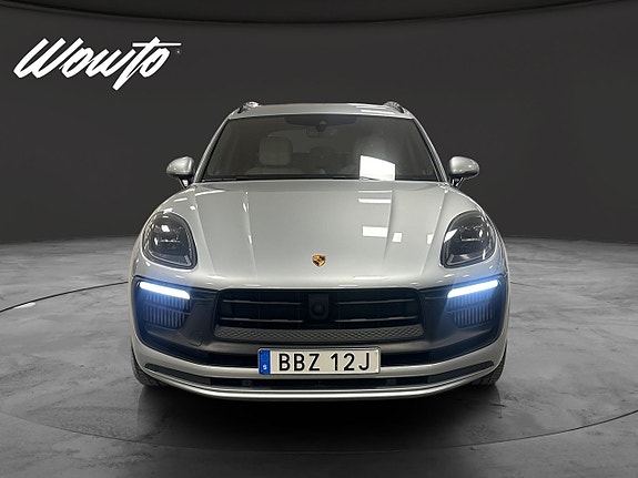 Porsche Macan GTS 2 of 5