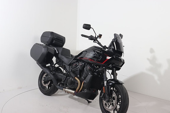Harley-Davidson Pan America 1250 ST 2 of 6