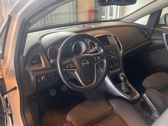 Opel Astra 5 of 5