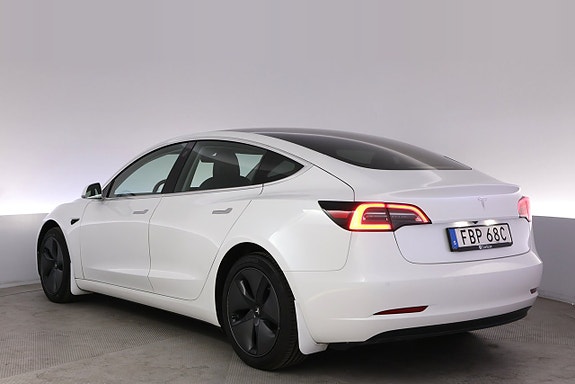 Tesla Model 3 4 of 5