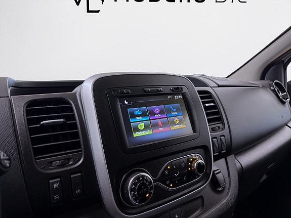 Nissan NV300 13 of 16