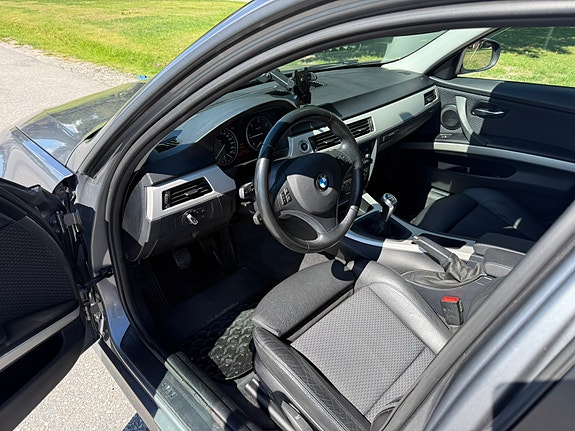 BMW 320d 5 of 5