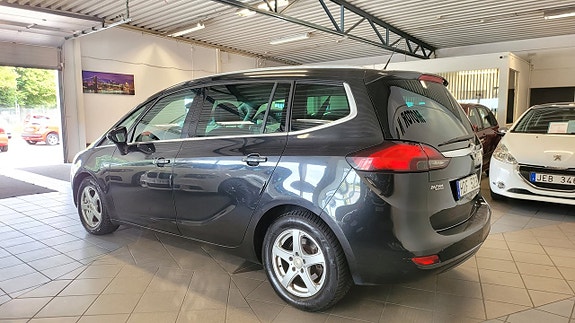 Opel Zafira Tourer 2 of 12