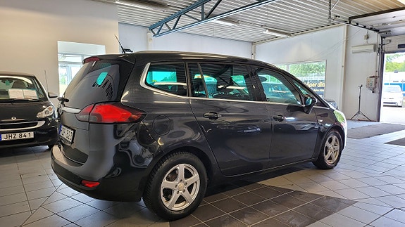 Opel Zafira Tourer 4 of 12