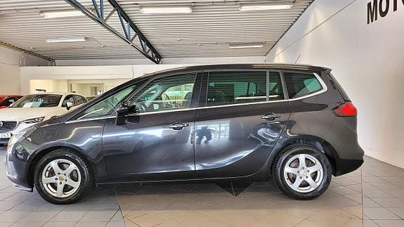 Opel Zafira Tourer 6 of 12