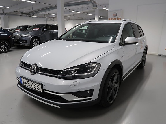 Volkswagen Golf Alltrack 9 of 30