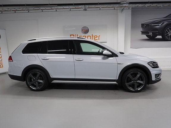 Volkswagen Golf Alltrack 5 of 5