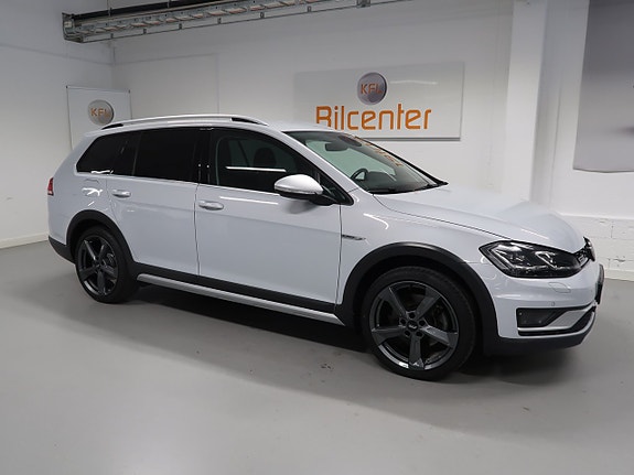 Volkswagen Golf Alltrack 4 of 5