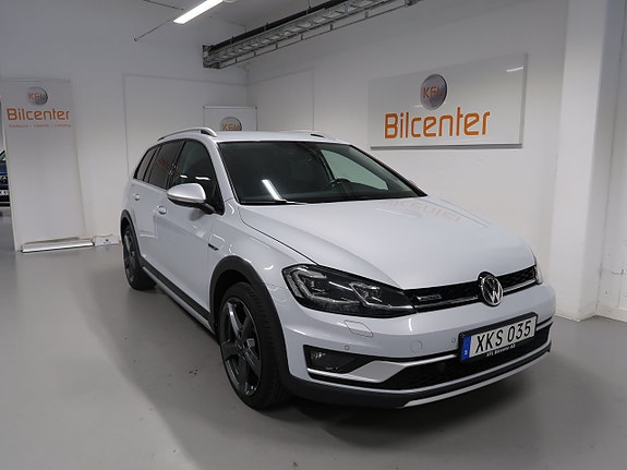 Volkswagen Golf Alltrack 3 of 5