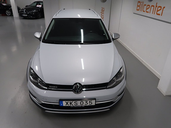 Volkswagen Golf Alltrack 11 of 30