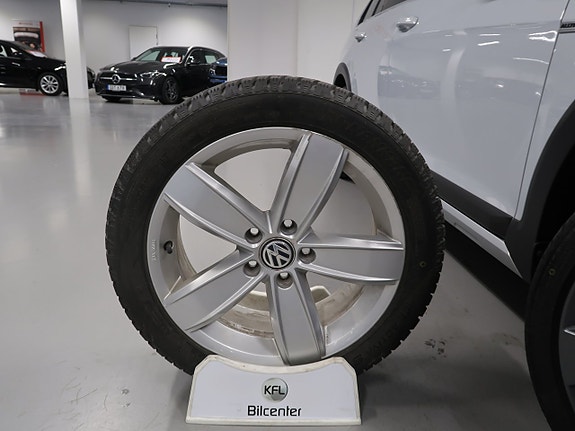 Volkswagen Golf Alltrack 13 of 30