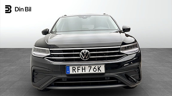 Volkswagen Tiguan Allspace 4 of 5