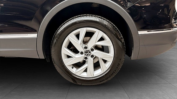 Volkswagen Tiguan Allspace 6 of 12